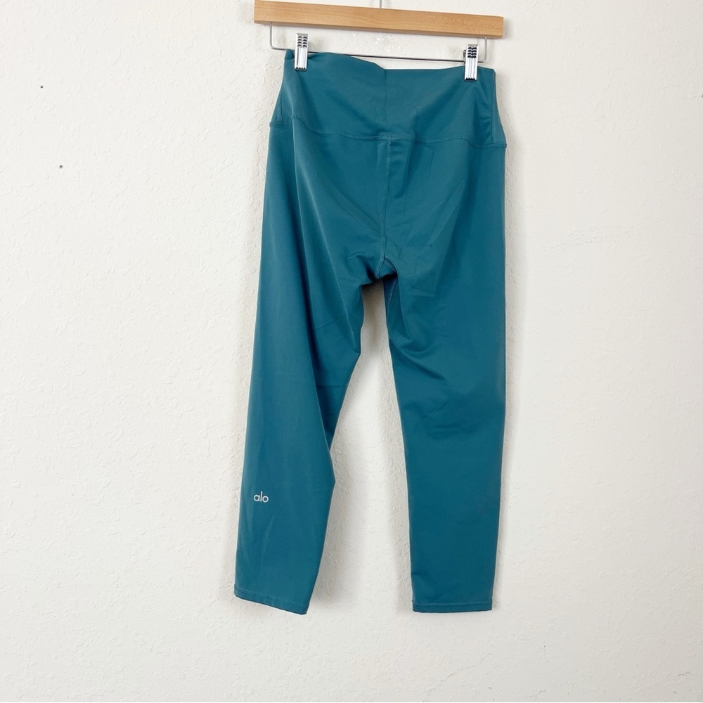 Alo Yoga Green Crop Leggings Size Medium - Picture 4 of 5